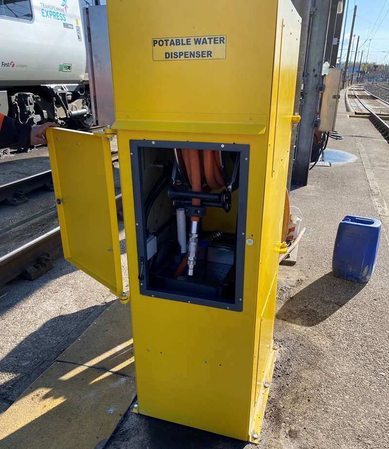 Railway festoon systems